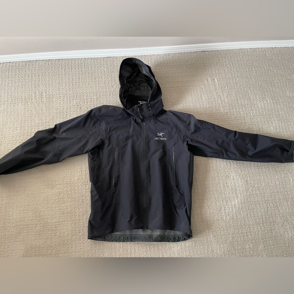 Arc’teryx BETA AR Mens GoreTex Jacket L